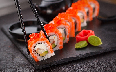 Czy warto decydować się na catering sushi na imprezę?